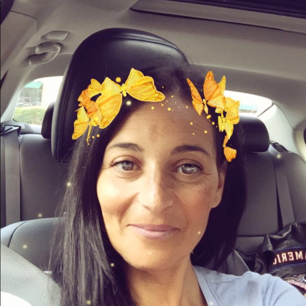 Meet your Posher, Carmela